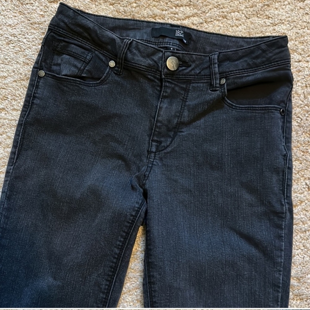 1822  Denim Black skinny jeans